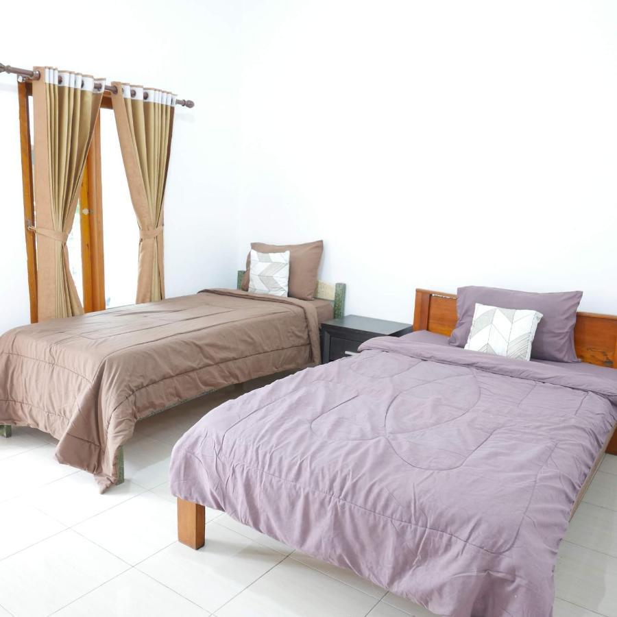 Rumah Side Apartment Джили Трауанган Екстериор снимка